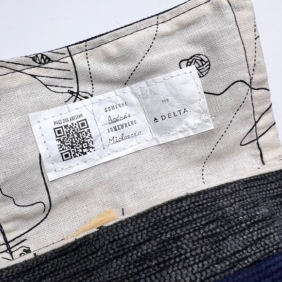 Delta Air Lines One Amenity Kit Someone Somewhere - Picture 6 of 8